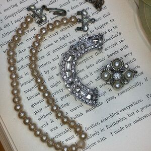 Vintage Pearl Necklace Rhinestone Dress Clip & Pearl + Rhinestone Buttonhole